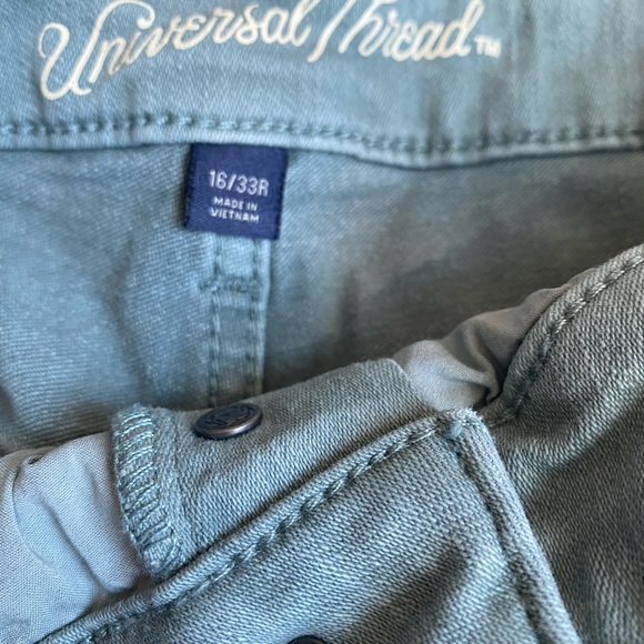 Universal Thread High Rise Cropped Jeans - Picture 10 of 10